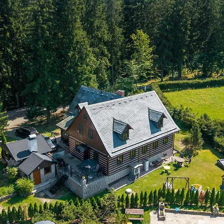 Roubenka Na Vyhlidce Kořenov